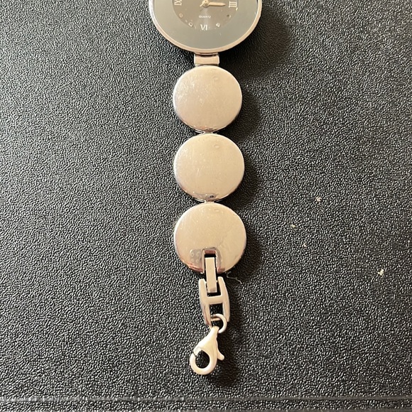 Stainless Steel Nickel free silver Watch 8” length Round face & links - Picture 4 of 10